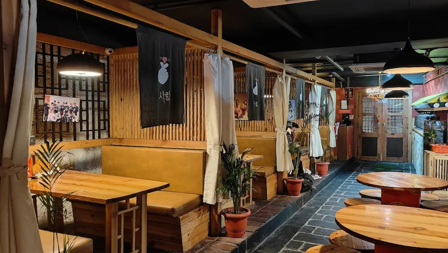 Kalsang Cafe In Dehradun 